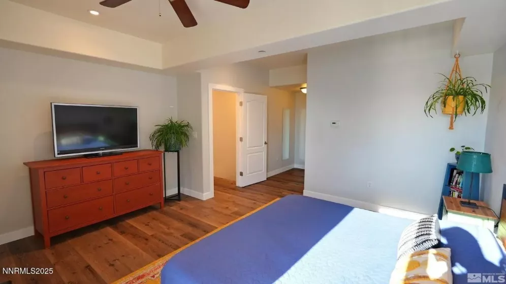 200 2nd, Reno, Nevada 89501, 2 Bedrooms Bedrooms, ,3 BathroomsBathrooms,Residential,Residential,2nd,250050069