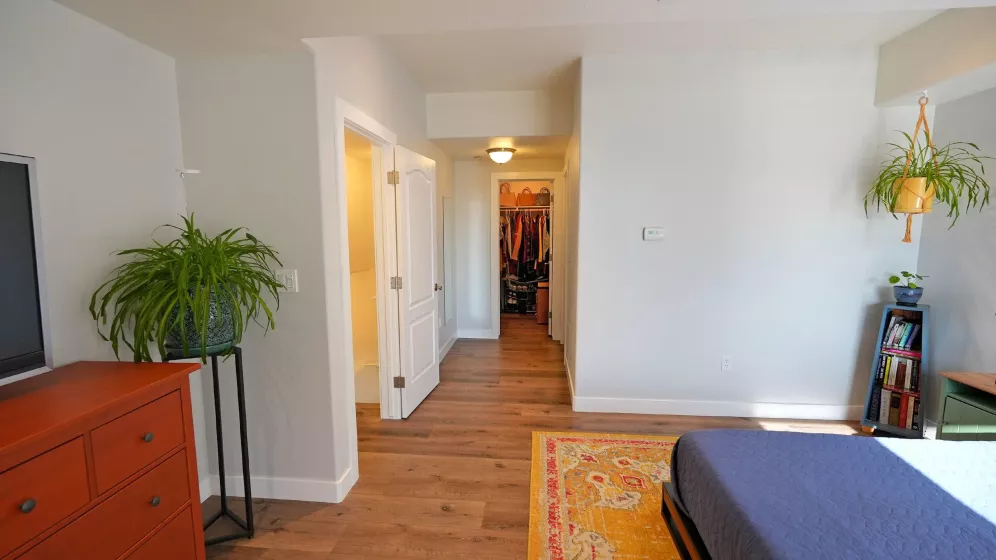 200 2nd, Reno, Nevada 89501, 2 Bedrooms Bedrooms, ,3 BathroomsBathrooms,Residential,Residential,2nd,250050069