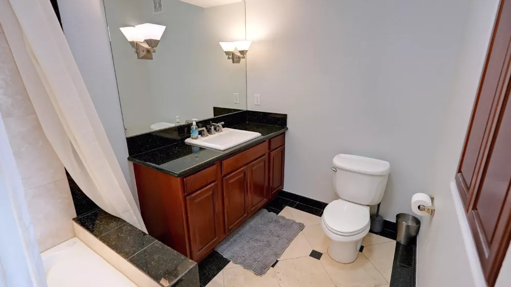 200 2nd, Reno, Nevada 89501, 2 Bedrooms Bedrooms, ,3 BathroomsBathrooms,Residential,Residential,2nd,250050069