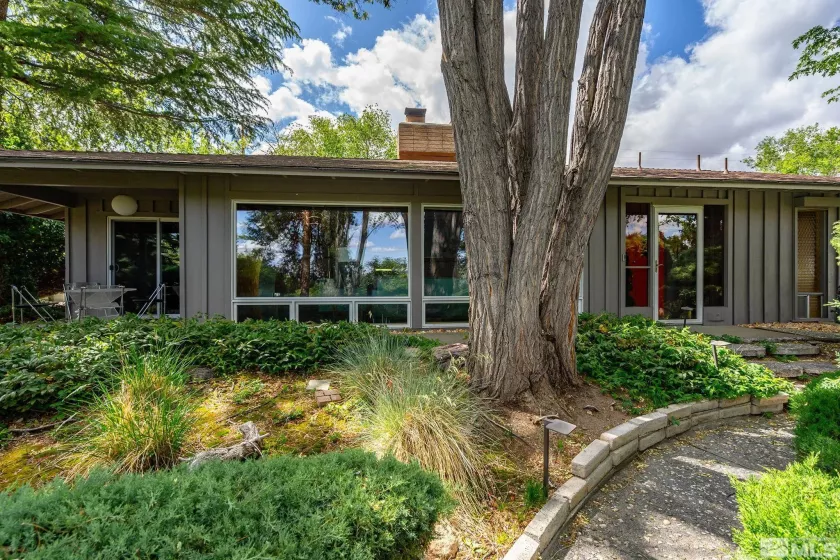 2135 Skyline, Reno, Nevada 89509, 3 Bedrooms Bedrooms, ,3 BathroomsBathrooms,Residential,Residential,Skyline,250006502