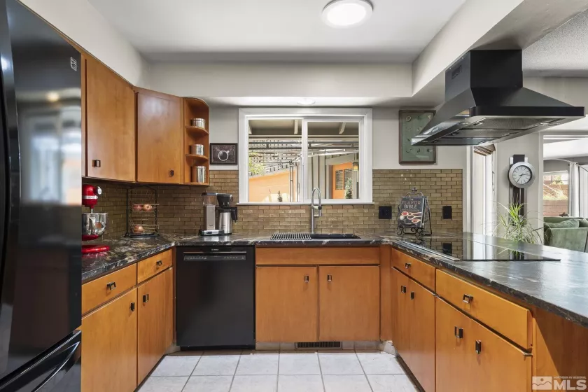 2135 Skyline, Reno, Nevada 89509, 3 Bedrooms Bedrooms, ,3 BathroomsBathrooms,Residential,Residential,Skyline,250006502