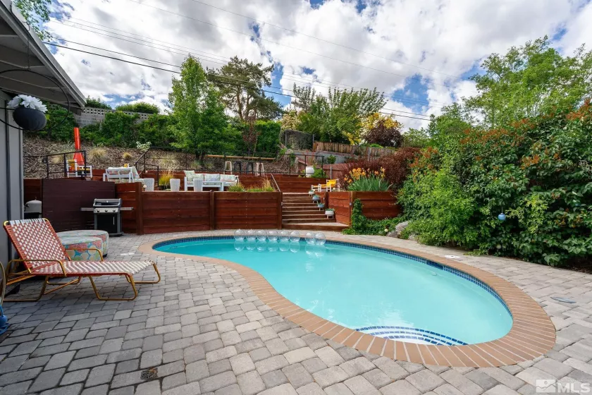 2135 Skyline, Reno, Nevada 89509, 3 Bedrooms Bedrooms, ,3 BathroomsBathrooms,Residential,Residential,Skyline,250006502
