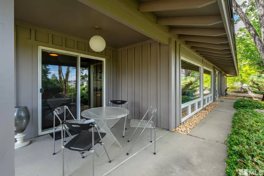 2135 Skyline, Reno, Nevada 89509, 3 Bedrooms Bedrooms, ,3 BathroomsBathrooms,Residential,Residential,Skyline,250006502