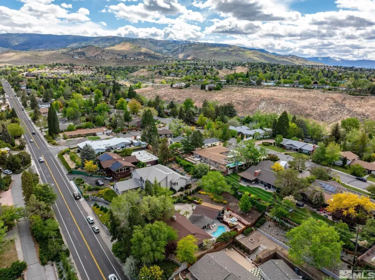 2135 Skyline, Reno, Nevada 89509, 3 Bedrooms Bedrooms, ,3 BathroomsBathrooms,Residential,Residential,Skyline,250006502