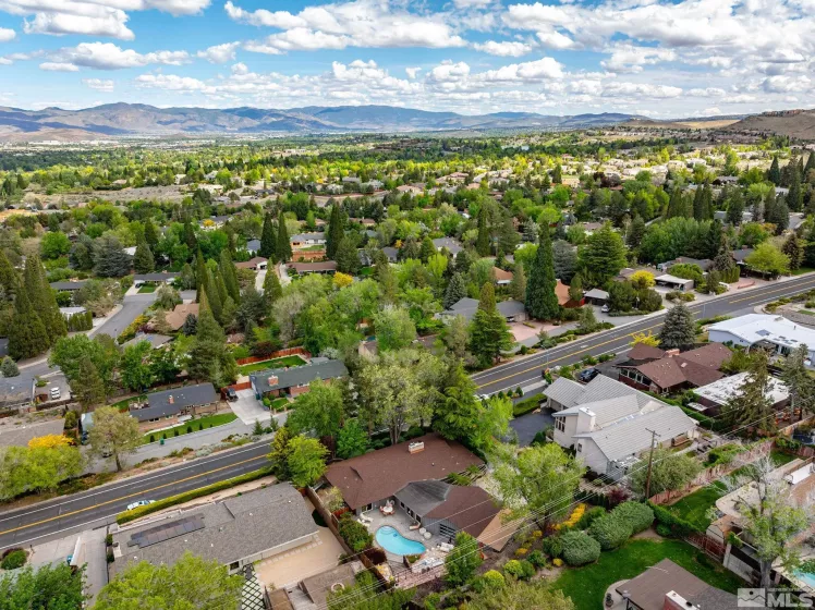 2135 Skyline, Reno, Nevada 89509, 3 Bedrooms Bedrooms, ,3 BathroomsBathrooms,Residential,Residential,Skyline,250006502