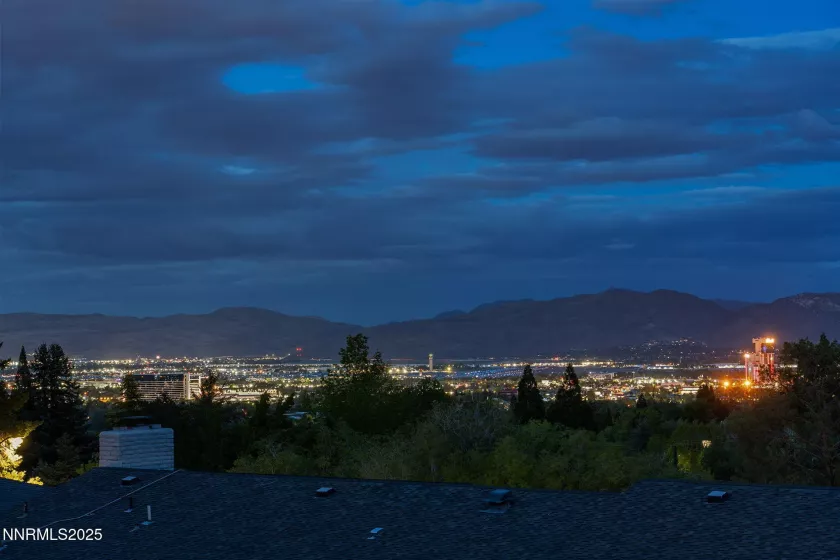 2135 Skyline, Reno, Nevada 89509, 3 Bedrooms Bedrooms, ,3 BathroomsBathrooms,Residential,Residential,Skyline,250006502