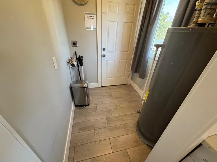 565 Denslowe, Reno, Nevada 89512, ,Residential Income,Residential,Denslowe,250050077