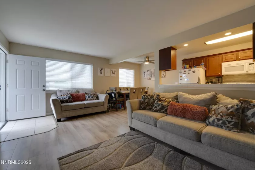 4930 Catalina, Reno, Nevada 89502, 2 Bedrooms Bedrooms, ,1 BathroomBathrooms,Residential,Residential,Catalina,250050080