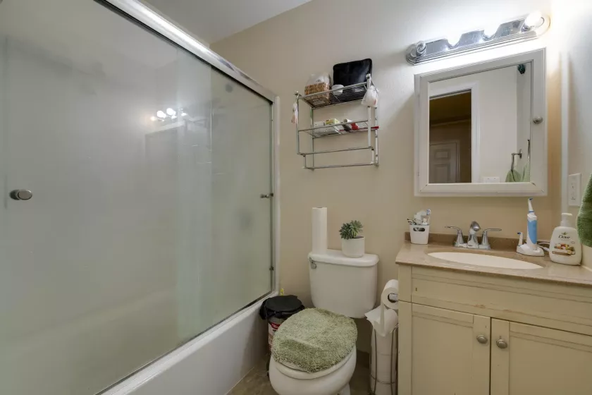 4941 Catalina, Reno, Nevada 89502, 2 Bedrooms Bedrooms, ,1 BathroomBathrooms,Residential,Residential,Catalina,250050084