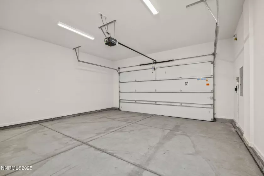 15025 Iron River, Reno, Nevada 89521, 3 Bedrooms Bedrooms, ,3 BathroomsBathrooms,Residential,Residential,Iron River,250050093