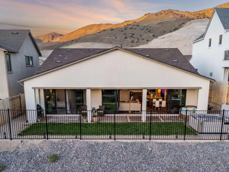 15025 Iron River, Reno, Nevada 89521, 3 Bedrooms Bedrooms, ,3 BathroomsBathrooms,Residential,Residential,Iron River,250050093