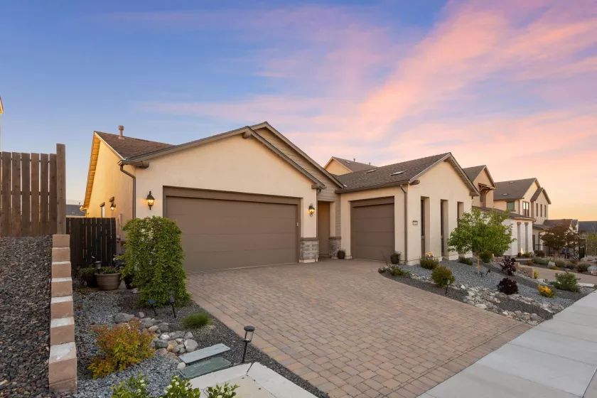 15025 Iron River, Reno, Nevada 89521, 3 Bedrooms Bedrooms, ,3 BathroomsBathrooms,Residential,Residential,Iron River,250050093