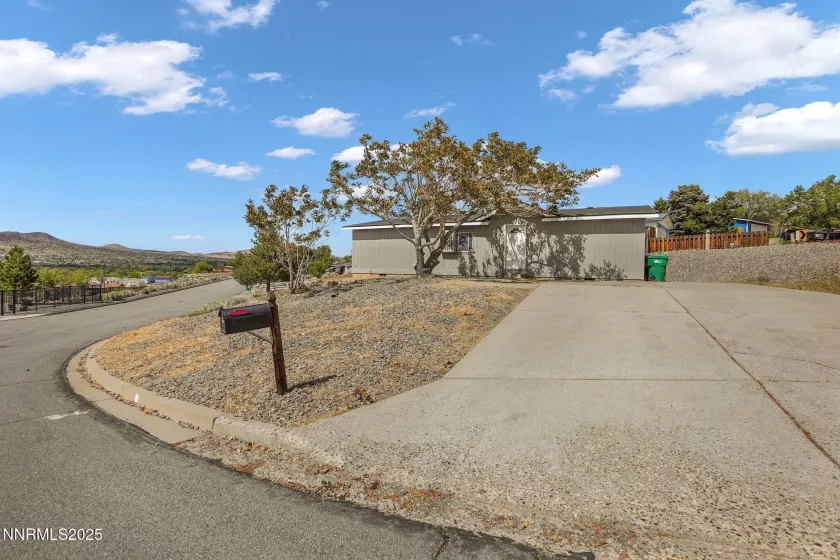 520 Wall Canyon, Sun Valley, Nevada 89433, 3 Bedrooms Bedrooms, ,2 BathroomsBathrooms,Residential,Residential,Wall Canyon,250050094