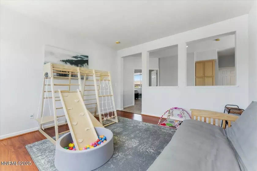 2349 Dodge, Sparks, Nevada 89436, 4 Bedrooms Bedrooms, ,3 BathroomsBathrooms,Residential,Residential,Dodge,250050095