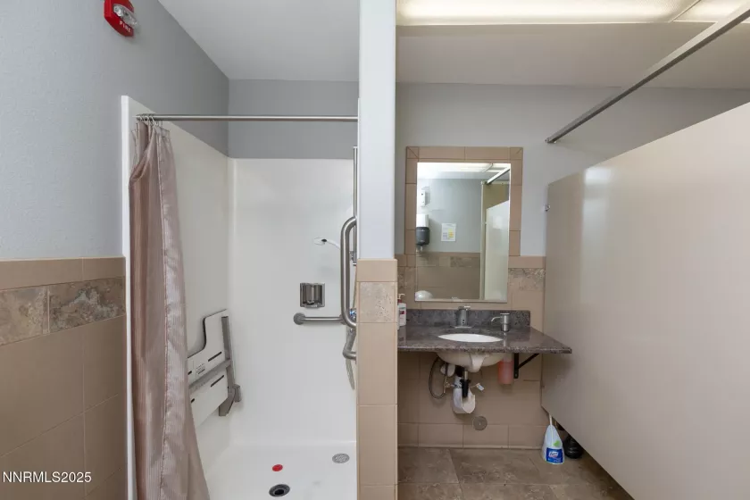 2575 Alta Vista, Elko, Nevada 89801, ,Commercial Lease,Manufactured,Alta Vista,250050098