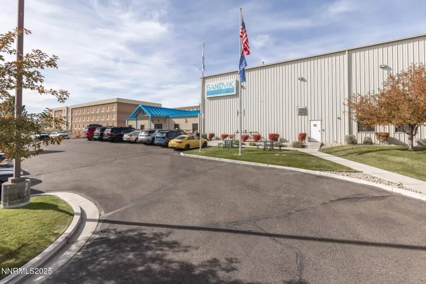 2575 Alta Vista, Elko, Nevada 89801, ,Commercial Lease,Manufactured,Alta Vista,250050098