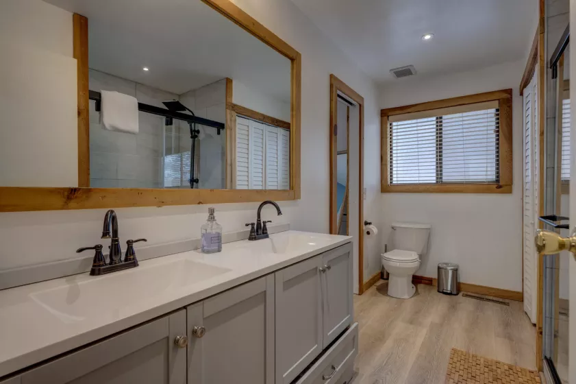 347 Cottonwood, Incline Village, Nevada 89451, ,Commercial Sale,Residential,Cottonwood,250050105