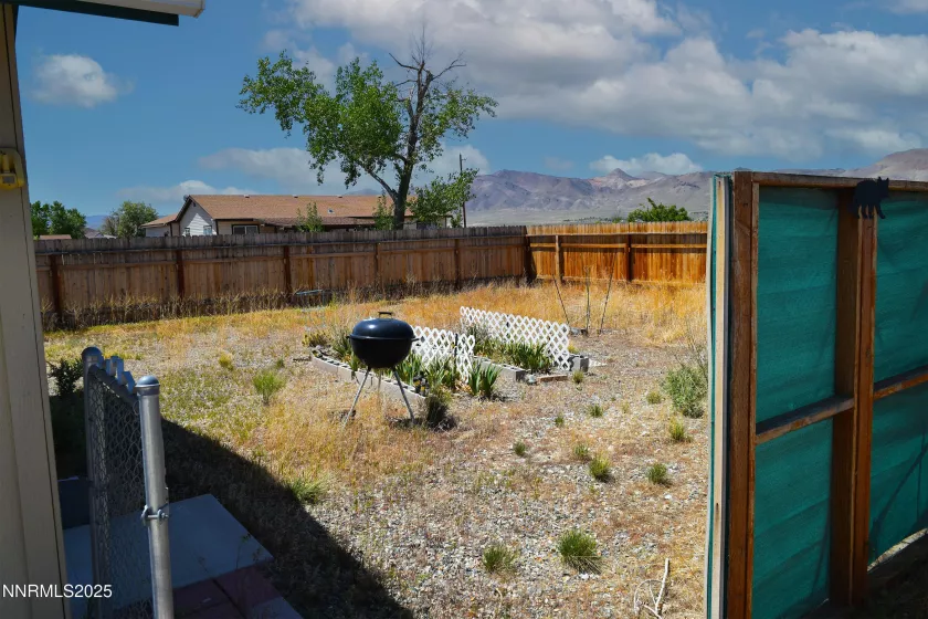 3 Smoke Tree, Yerington, Nevada 89447, 3 Bedrooms Bedrooms, ,2 BathroomsBathrooms,Residential,Residential,Smoke Tree,250050106