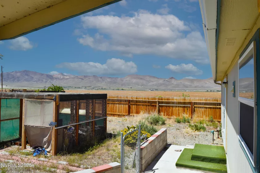 3 Smoke Tree, Yerington, Nevada 89447, 3 Bedrooms Bedrooms, ,2 BathroomsBathrooms,Residential,Residential,Smoke Tree,250050106