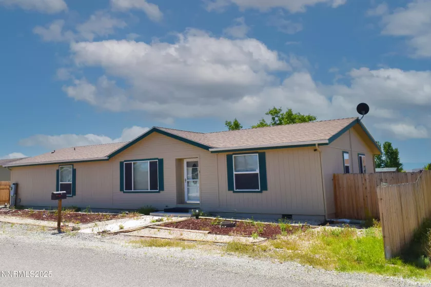 3 Smoke Tree, Yerington, Nevada 89447, 3 Bedrooms Bedrooms, ,2 BathroomsBathrooms,Residential,Residential,Smoke Tree,250050106
