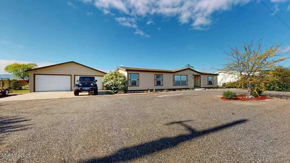 100 Mount Lewis, Battle Mountain, Nevada 89820, 3 Bedrooms Bedrooms, ,2 BathroomsBathrooms,Residential,Residential,Mount Lewis,250050110