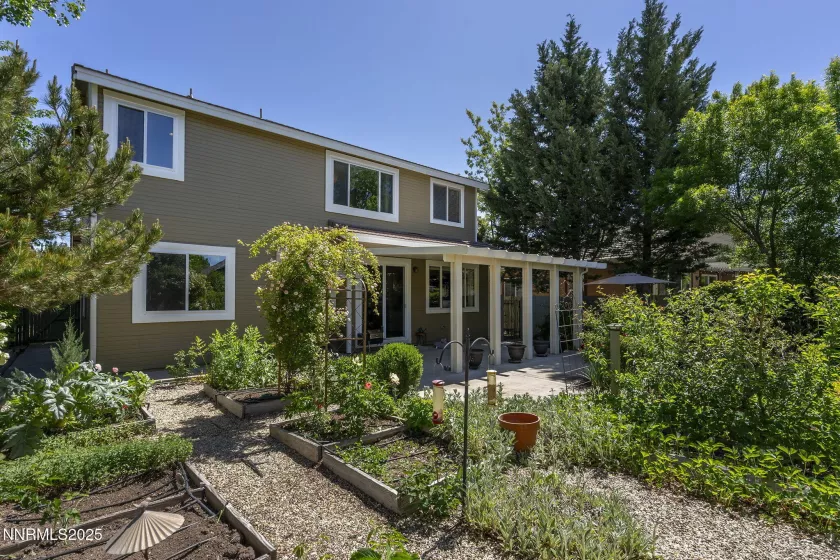 9629 Thunder Mountain, Reno, Nevada 89521, 4 Bedrooms Bedrooms, ,3 BathroomsBathrooms,Residential,Residential,Thunder Mountain,250050115