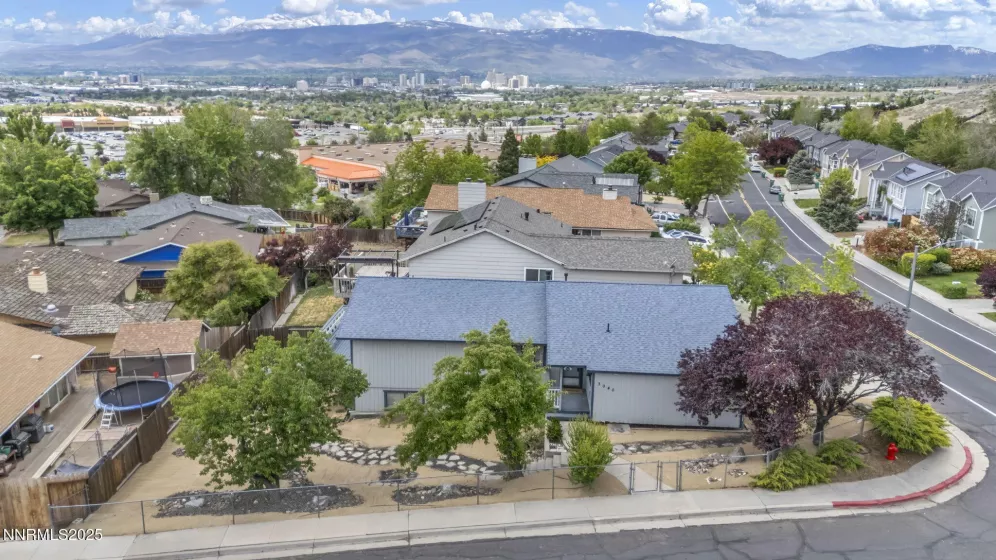 3040 Scottsdale, Reno, Nevada 89512, 5 Bedrooms Bedrooms, ,3 BathroomsBathrooms,Residential,Residential,Scottsdale,250050116