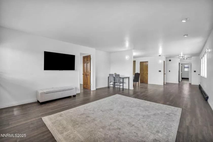 3040 Scottsdale, Reno, Nevada 89512, 5 Bedrooms Bedrooms, ,3 BathroomsBathrooms,Residential,Residential,Scottsdale,250050116