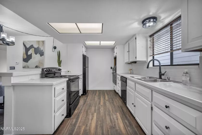 3040 Scottsdale, Reno, Nevada 89512, 5 Bedrooms Bedrooms, ,3 BathroomsBathrooms,Residential,Residential,Scottsdale,250050116