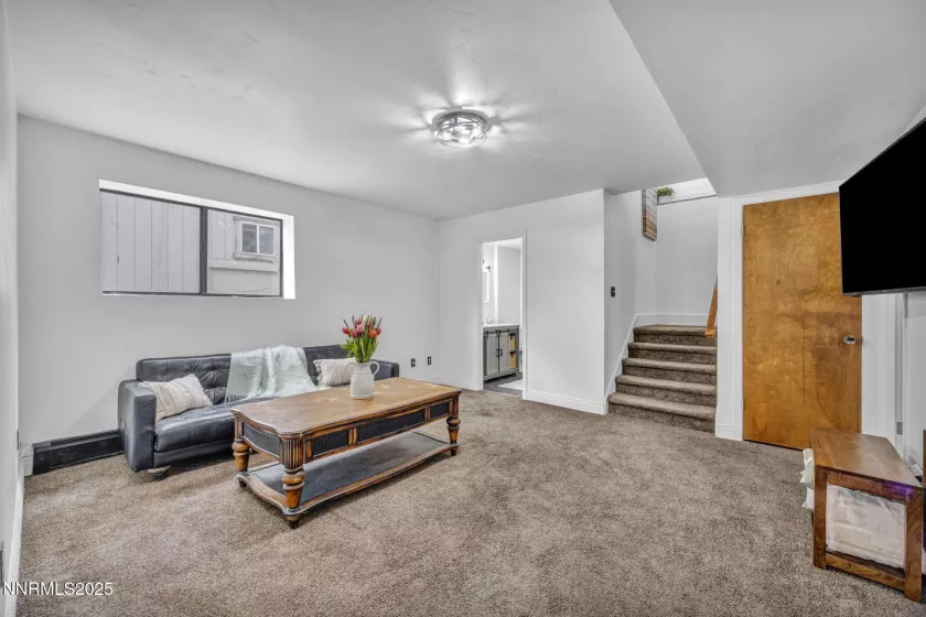 3040 Scottsdale, Reno, Nevada 89512, 5 Bedrooms Bedrooms, ,3 BathroomsBathrooms,Residential,Residential,Scottsdale,250050116