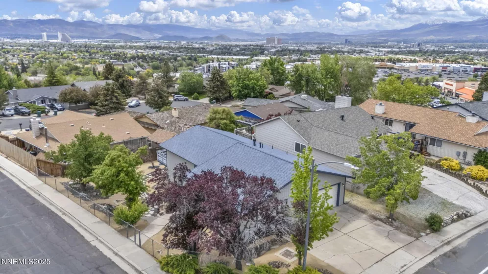 3040 Scottsdale, Reno, Nevada 89512, 5 Bedrooms Bedrooms, ,3 BathroomsBathrooms,Residential,Residential,Scottsdale,250050116