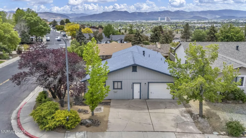 3040 Scottsdale, Reno, Nevada 89512, 5 Bedrooms Bedrooms, ,3 BathroomsBathrooms,Residential,Residential,Scottsdale,250050116