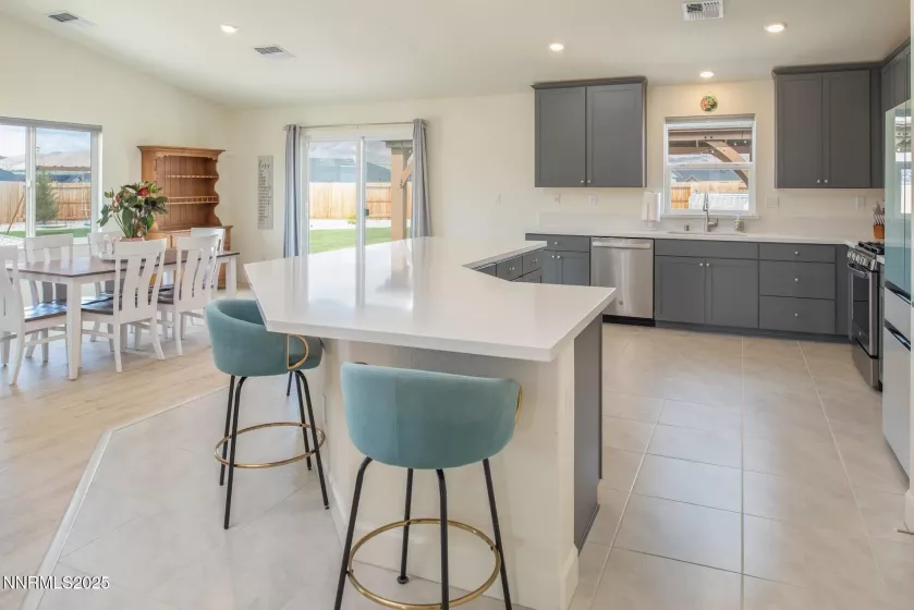 215 Great Vine, Sparks, Nevada 89441, 4 Bedrooms Bedrooms, ,3 BathroomsBathrooms,Residential,Residential,Great Vine,250050118