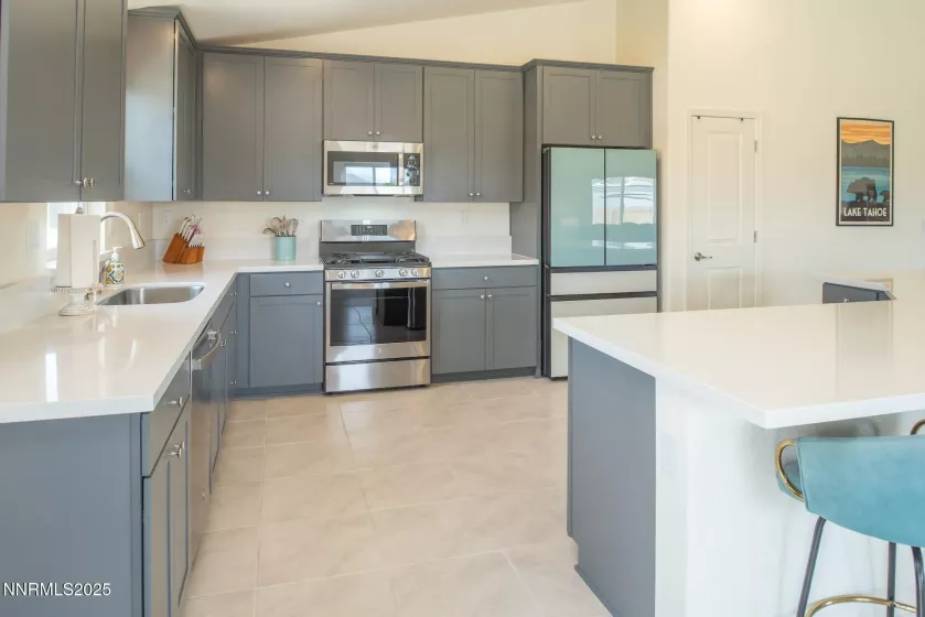 215 Great Vine, Sparks, Nevada 89441, 4 Bedrooms Bedrooms, ,3 BathroomsBathrooms,Residential,Residential,Great Vine,250050118