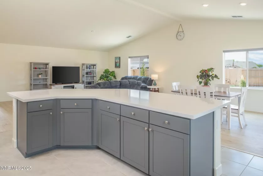 215 Great Vine, Sparks, Nevada 89441, 4 Bedrooms Bedrooms, ,3 BathroomsBathrooms,Residential,Residential,Great Vine,250050118