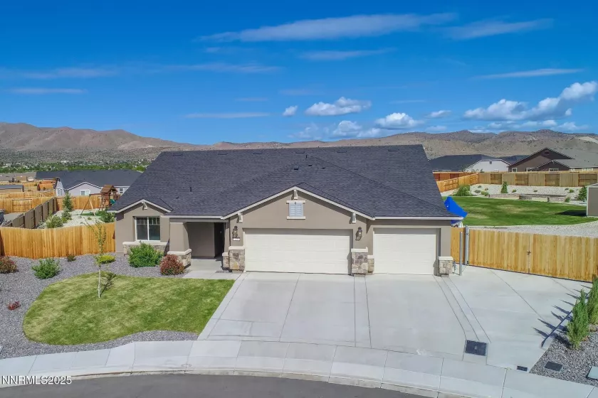 215 Great Vine, Sparks, Nevada 89441, 4 Bedrooms Bedrooms, ,3 BathroomsBathrooms,Residential,Residential,Great Vine,250050118