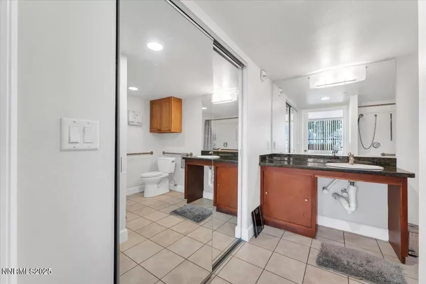 450 Arlington, Reno, Nevada 89503, 1 Bedroom Bedrooms, ,1 BathroomBathrooms,Residential,Residential,Arlington,250050124