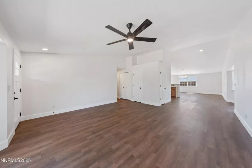 583 Yellow Jacket, Dayton, Nevada 89403, 3 Bedrooms Bedrooms, ,2 BathroomsBathrooms,Residential,Residential,Yellow Jacket,250050139