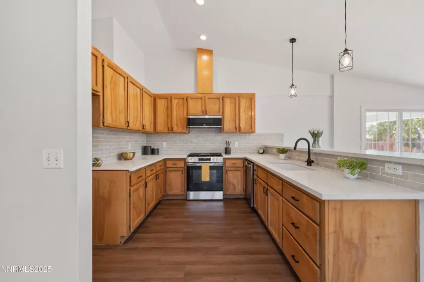 583 Yellow Jacket, Dayton, Nevada 89403, 3 Bedrooms Bedrooms, ,2 BathroomsBathrooms,Residential,Residential,Yellow Jacket,250050139