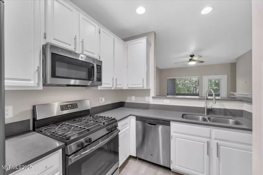 900 Meadows, Reno, Nevada 89521, 2 Bedrooms Bedrooms, ,2 BathroomsBathrooms,Residential,Residential,Meadows,250050140