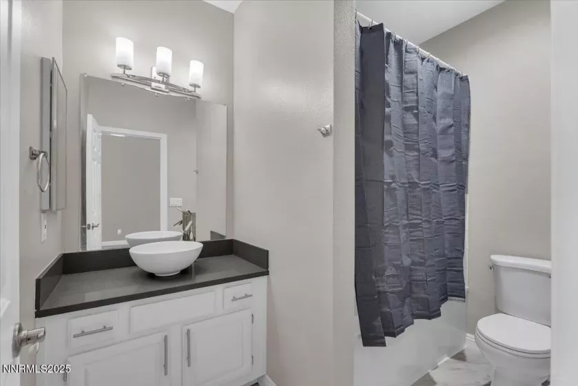 900 Meadows, Reno, Nevada 89521, 2 Bedrooms Bedrooms, ,2 BathroomsBathrooms,Residential,Residential,Meadows,250050140