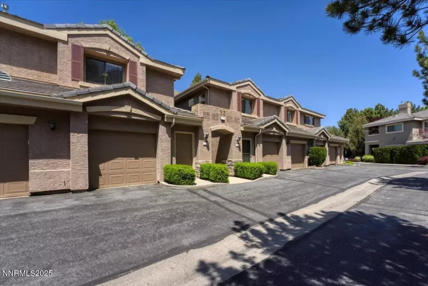 900 Meadows, Reno, Nevada 89521, 2 Bedrooms Bedrooms, ,2 BathroomsBathrooms,Residential,Residential,Meadows,250050140