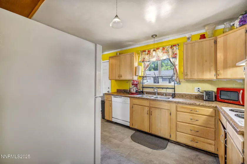 218 Albany, Carson City, Nevada 89703, 2 Bedrooms Bedrooms, ,1 BathroomBathrooms,Residential,Residential,Albany,250050160
