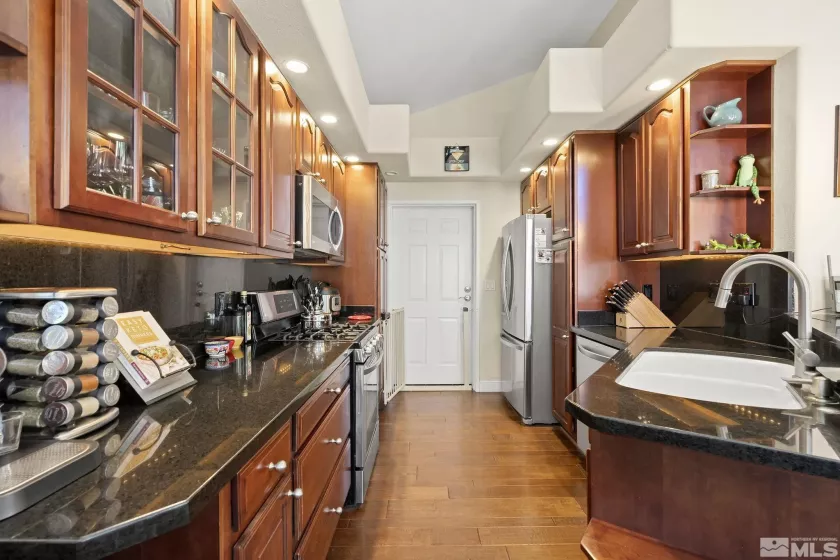 400 Fairview, Incline Village, Nevada 89451, 4 Bedrooms Bedrooms, ,4 BathroomsBathrooms,Residential,Residential,Fairview,250002304