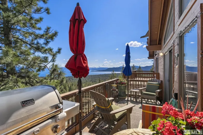 400 Fairview, Incline Village, Nevada 89451, 4 Bedrooms Bedrooms, ,4 BathroomsBathrooms,Residential,Residential,Fairview,250002304
