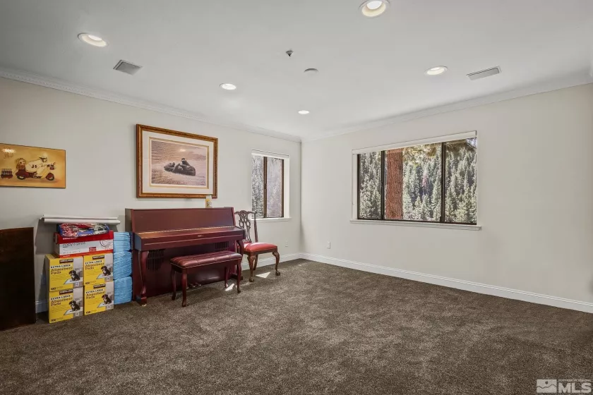 400 Fairview, Incline Village, Nevada 89451, 4 Bedrooms Bedrooms, ,4 BathroomsBathrooms,Residential,Residential,Fairview,250002304