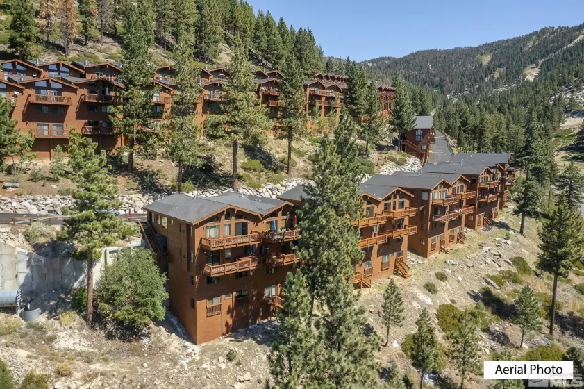400 Fairview, Incline Village, Nevada 89451, 4 Bedrooms Bedrooms, ,4 BathroomsBathrooms,Residential,Residential,Fairview,250002304