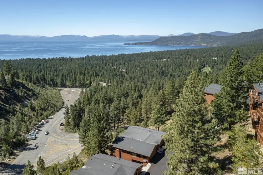 400 Fairview, Incline Village, Nevada 89451, 4 Bedrooms Bedrooms, ,4 BathroomsBathrooms,Residential,Residential,Fairview,250002304