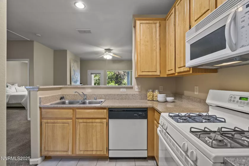 900 Meadows, Reno, Nevada 89521, 2 Bedrooms Bedrooms, ,2 BathroomsBathrooms,Residential,Residential,Meadows,250050171