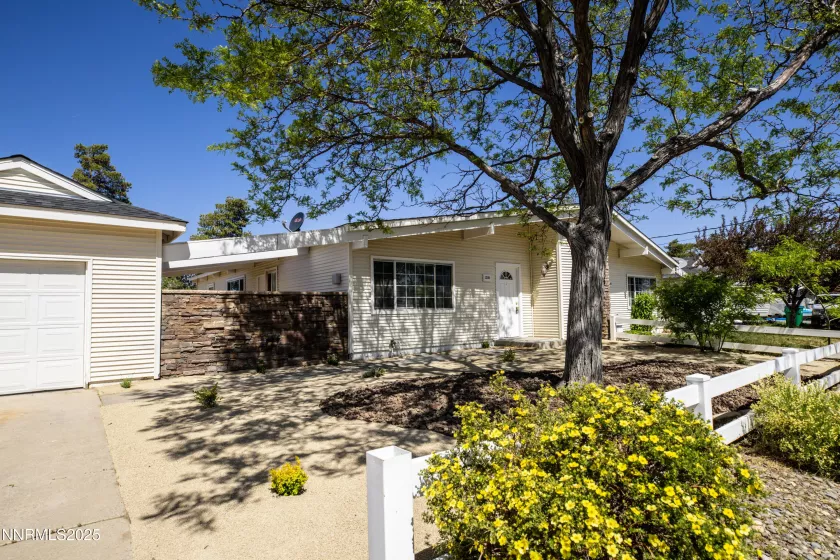 12101 Green Mountain, Reno, Nevada 89506, 3 Bedrooms Bedrooms, ,1 BathroomBathrooms,Residential,Residential,Green Mountain,250050151